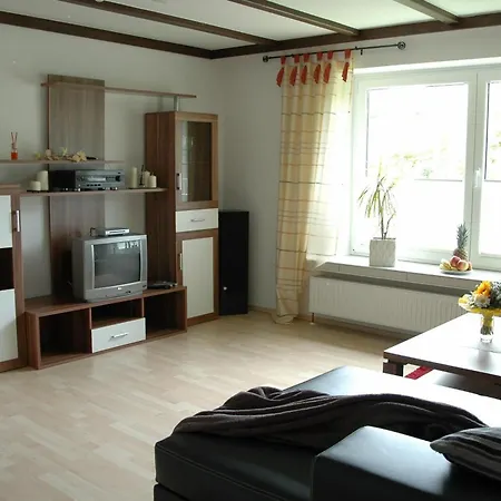 Holiday home Mit Indoorpool, Garten Und Partyraum